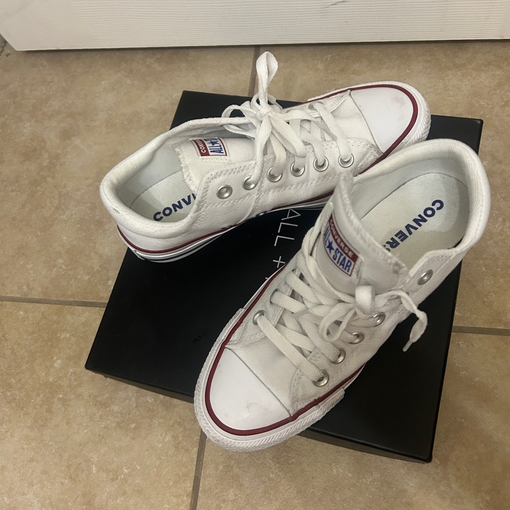 white converse low - Picture 3 of 7